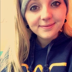 Meet your Posher, Stephany